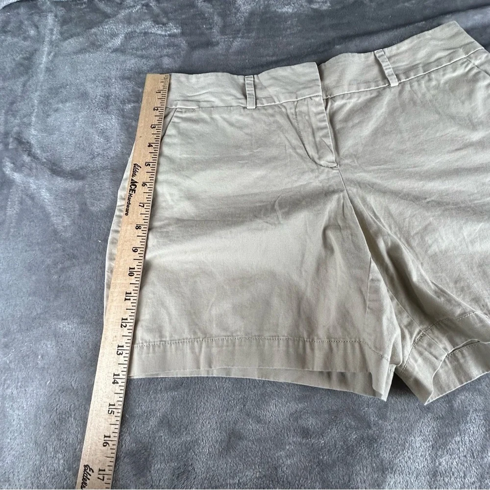Ann Taylor Loft Chino Shorts Womens 4 Beige Flat Front Pockets Preppy Classic‎